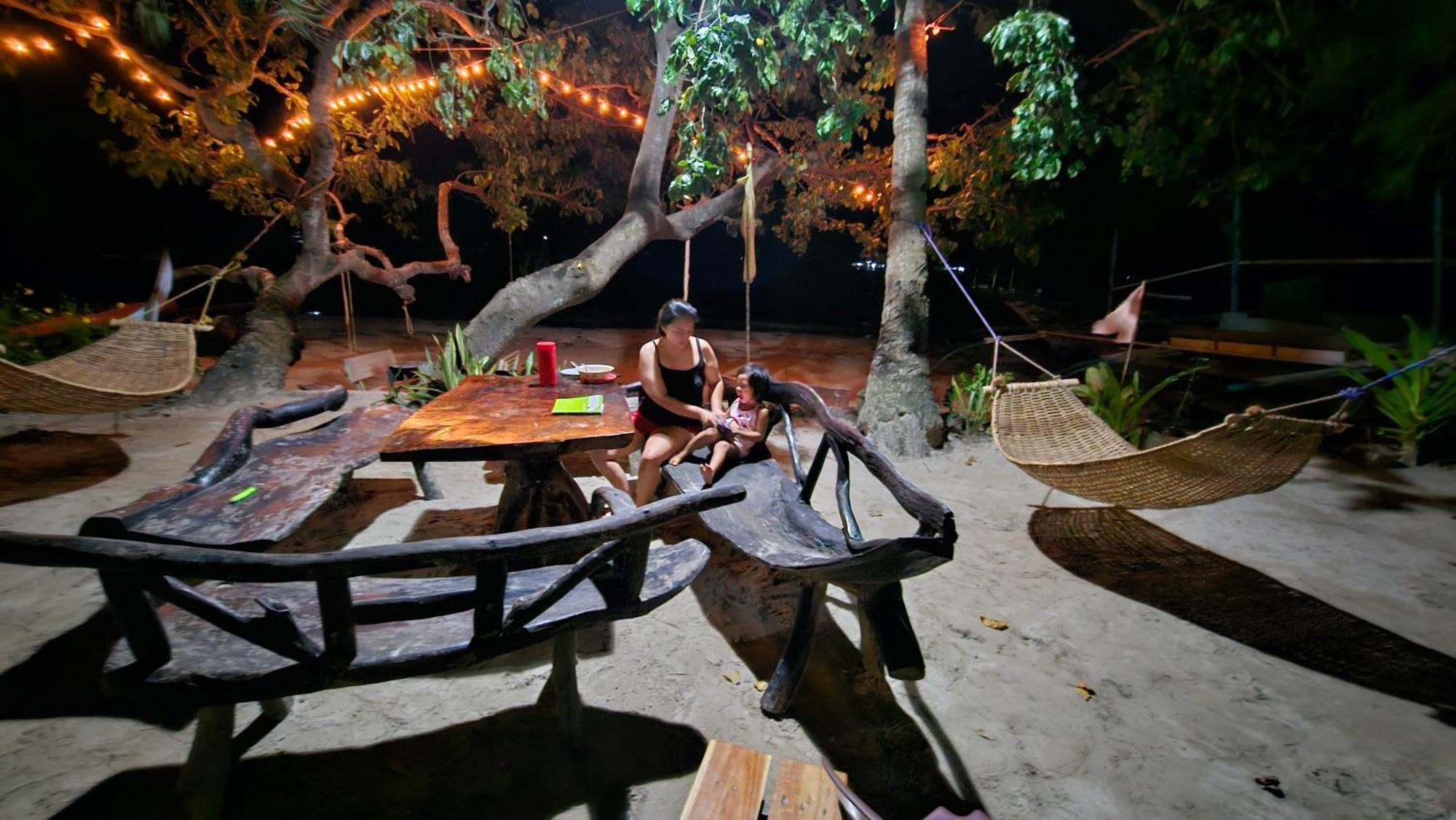 Floresitas Beach Resort El Nido Exterior photo